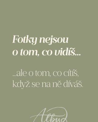 Ve skutečnosti neotevíráme album ani tak proto, aby se pokochaly naše oči 👀, ale hlavně proto, aby se nám znovu rozechvělo...